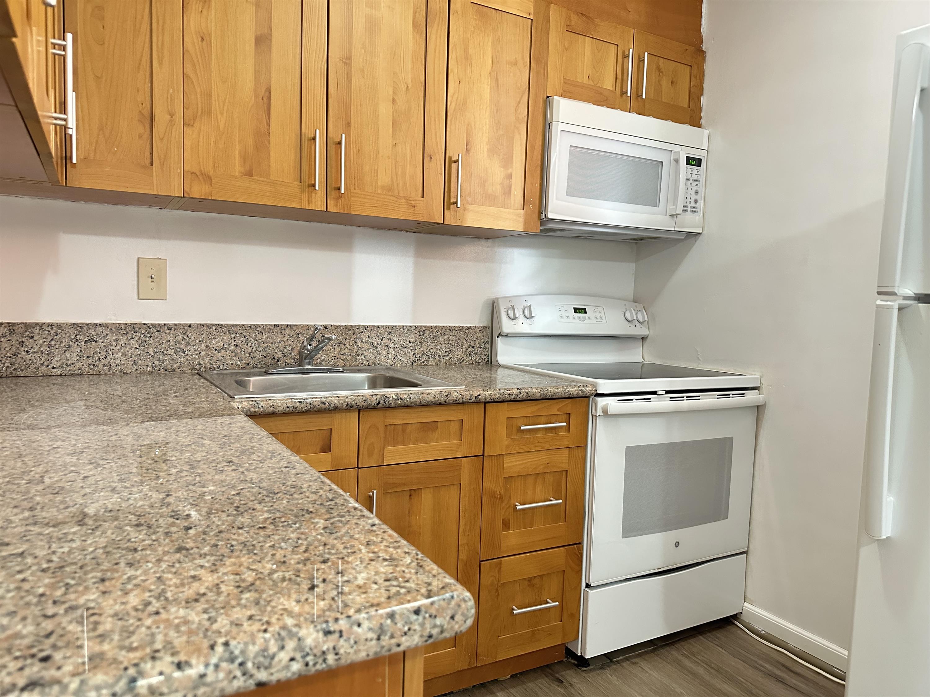 449 Kuamoo St. - 303